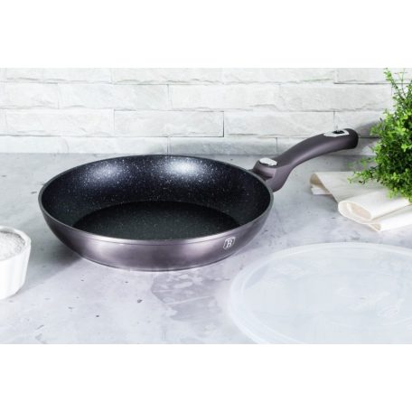 Berlinger Haus Serpenyő Levehető Nyéllel 28 cm BH-6913 Carbon Pro