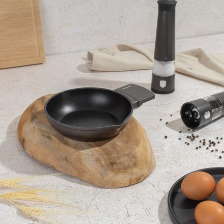 Berlinger Haus Mini Serpenyő 16 Cm BH-8136 Antracit 